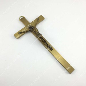 B10 - Cruz de pared