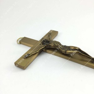 B10 - Cruz de pared