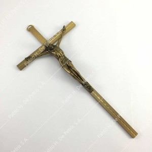 B11 - Cruz de pared