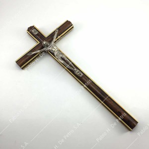 B37 - Cruz de pared