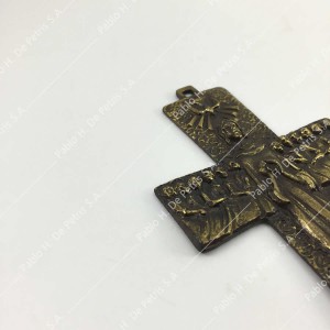 B68 - Cruz de pared